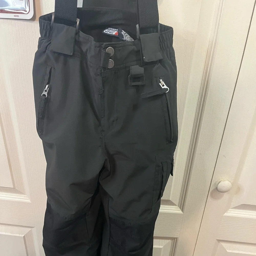Weatherproof Snowboard pants with suspenders kids